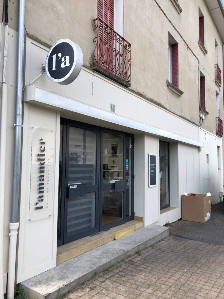 Enseigne magasin